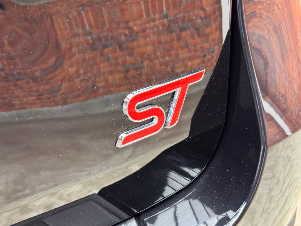 Certified 2022 Ford Explorer ST w/ ST Street Pack AWD/4WD image 3