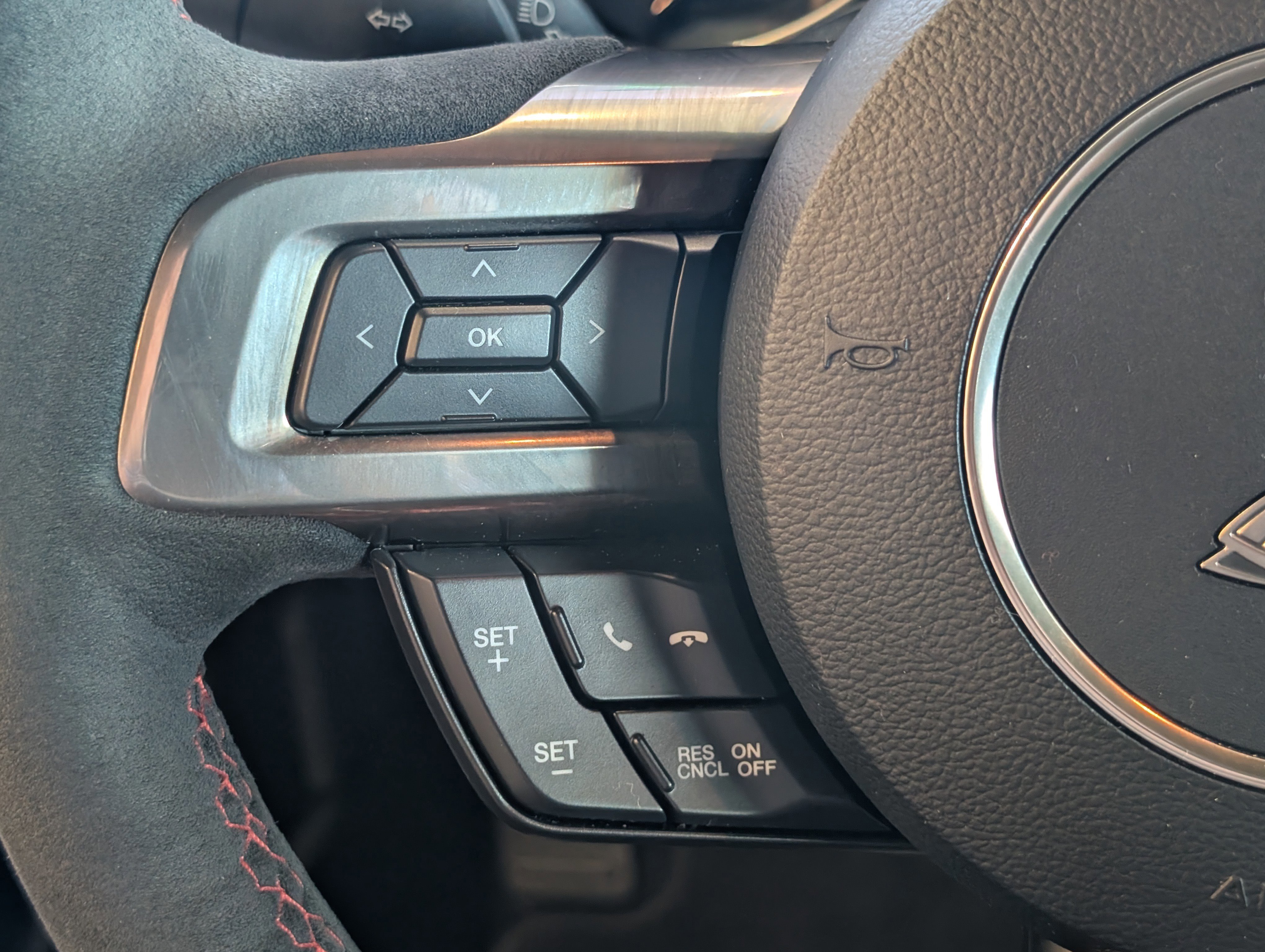 Certified 2020 Ford Mustang Shelby GT350R w/ GT350R Equipment Group 920A image 18