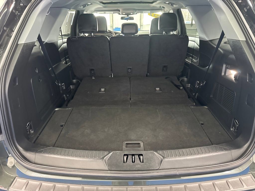 Certified 2022 Ford Explorer XLT w/ Equipment Group 202A image 27