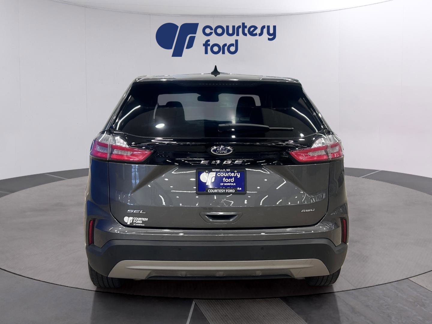 Certified 2024 Ford Edge SEL image 4