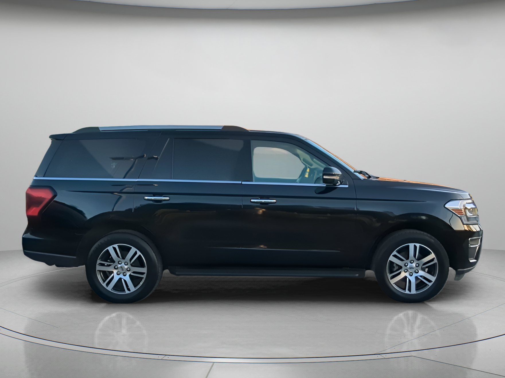 Certified 2024 Ford Expedition Limited AWD/4WD image 39