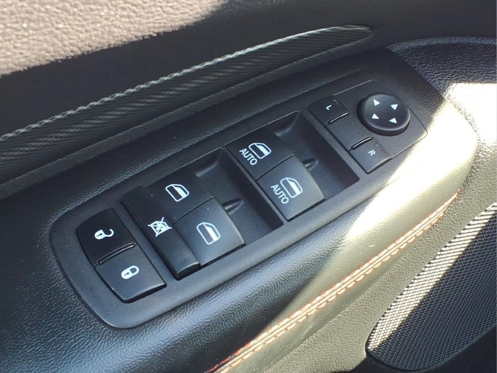 Used 2023 Dodge Durango GT w/ Blacktop Package AWD/4WD image 17