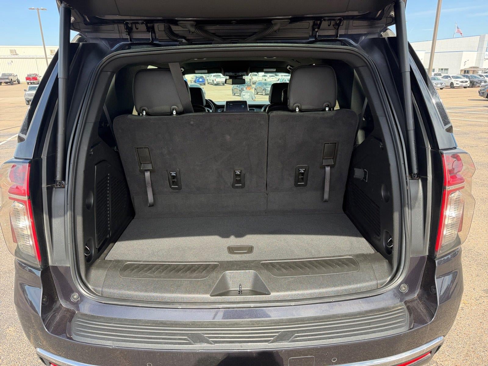Used 2024 Chevrolet Tahoe LT AWD/4WD image 17