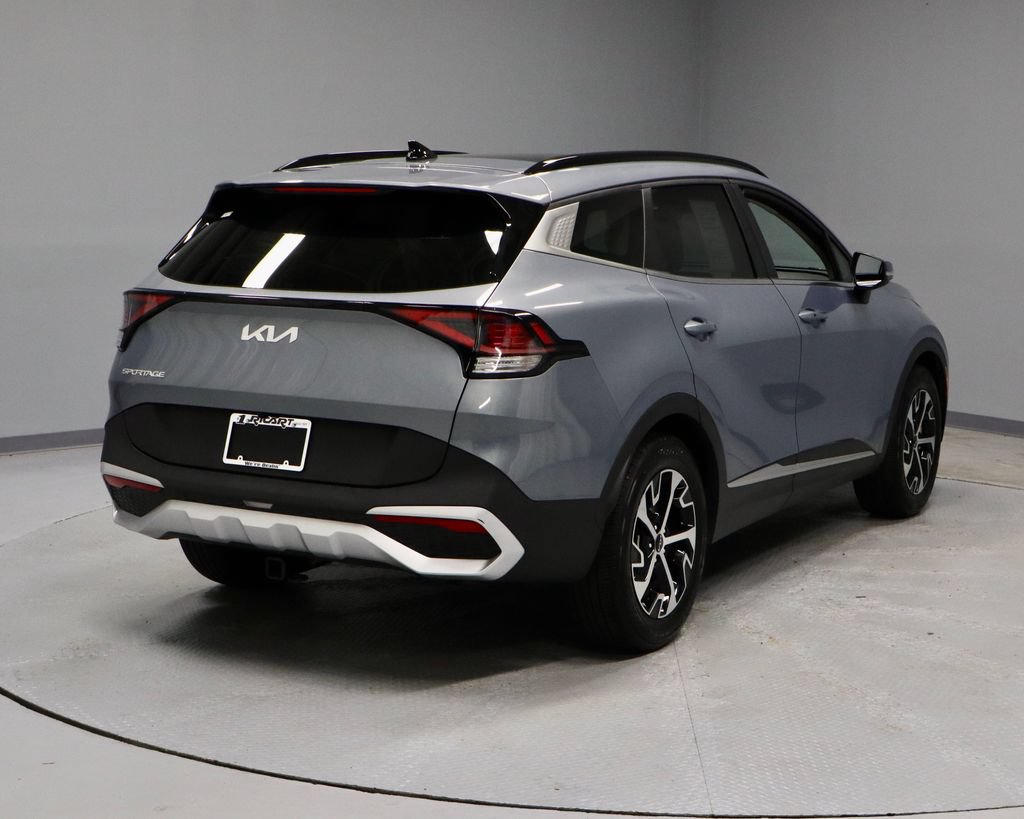 Used 2025 Kia Sportage EX w/ Premium Package FWD image 11