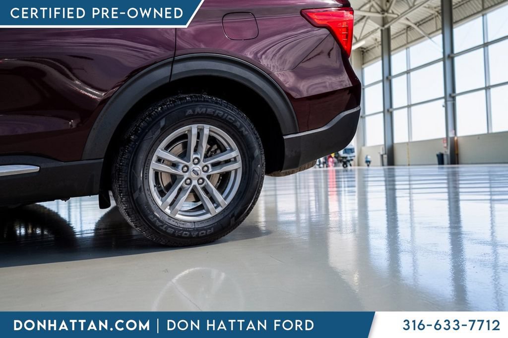 Certified 2022 Ford Explorer XLT w/ Class IV Trailer Tow Package AWD/4WD image 40