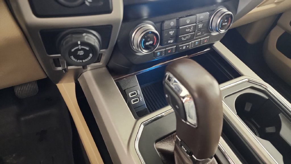 Certified 2020 Ford F150 Lariat w/ Equipment Group 502A Luxury AWD/4WD image 16