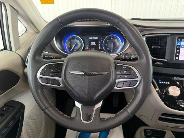 Used 2023 Chrysler Voyager LX FWD image 15
