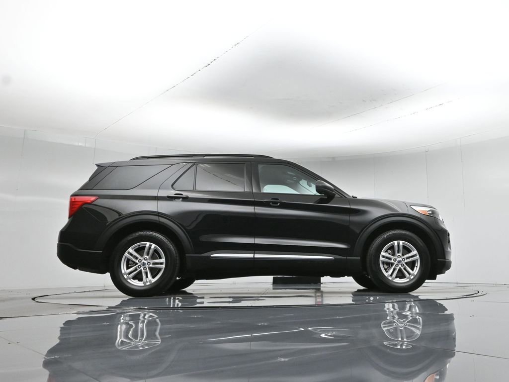 Certified 2022 Ford Explorer XLT image 11