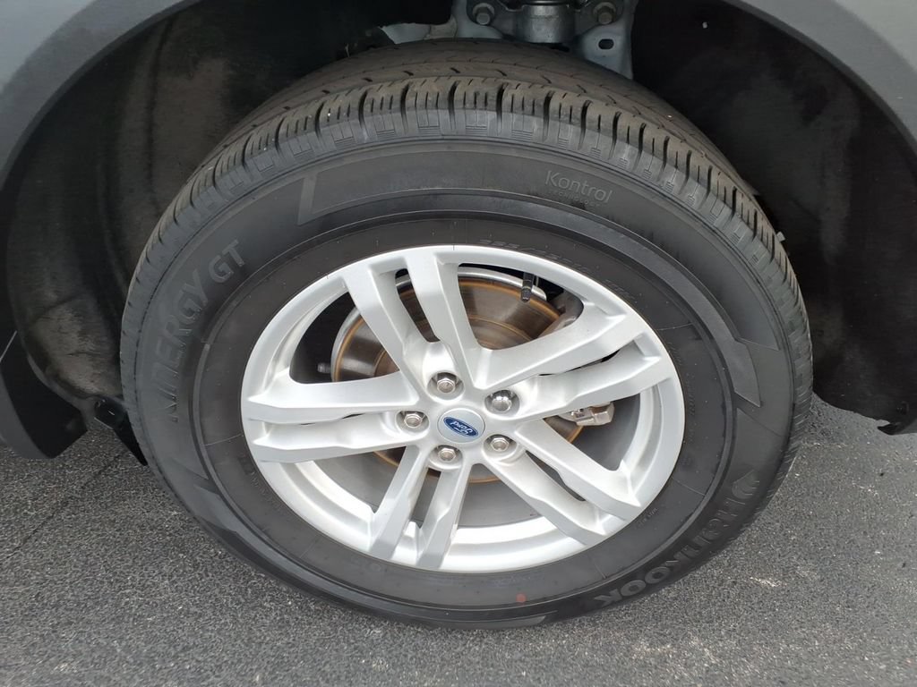 Certified 2023 Ford Explorer XLT w/ Class IV Trailer Tow Package AWD/4WD image 7