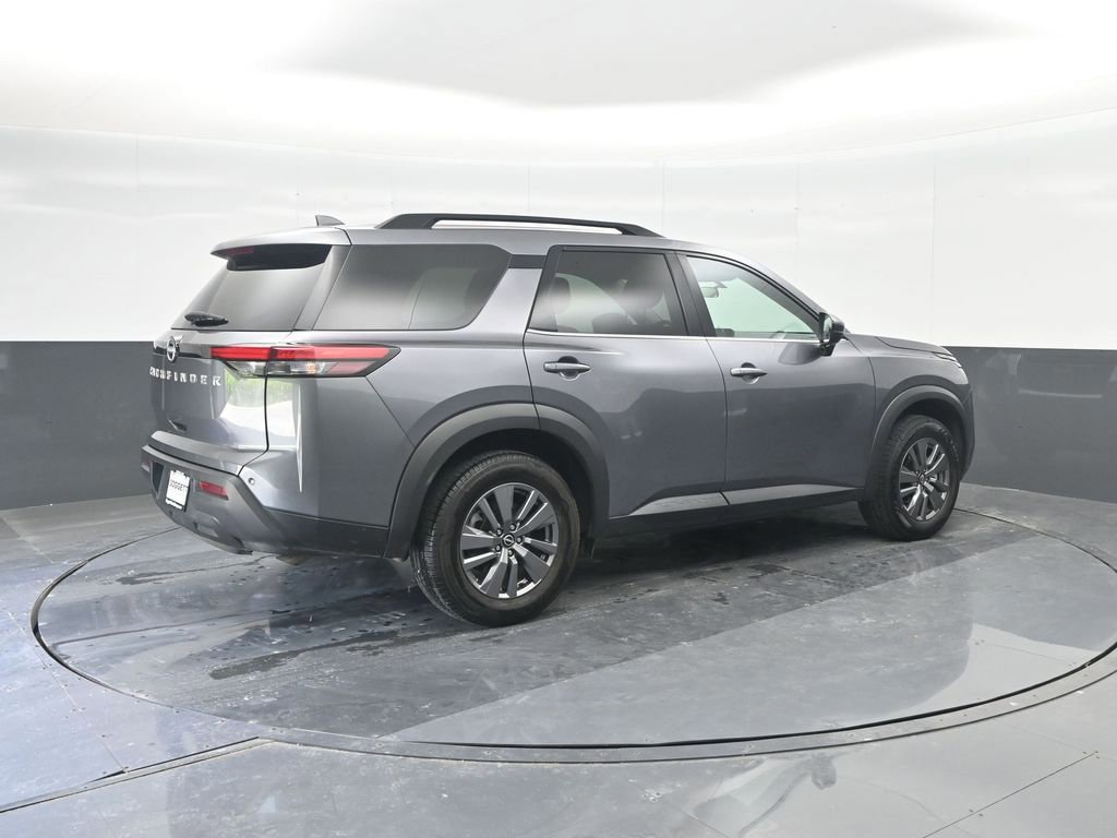 Used 2025 Nissan Pathfinder SV FWD image 6