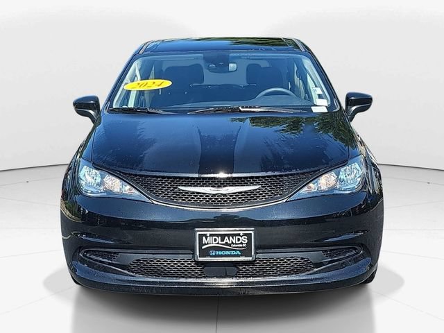 Used 2024 Chrysler Voyager LX FWD image 10