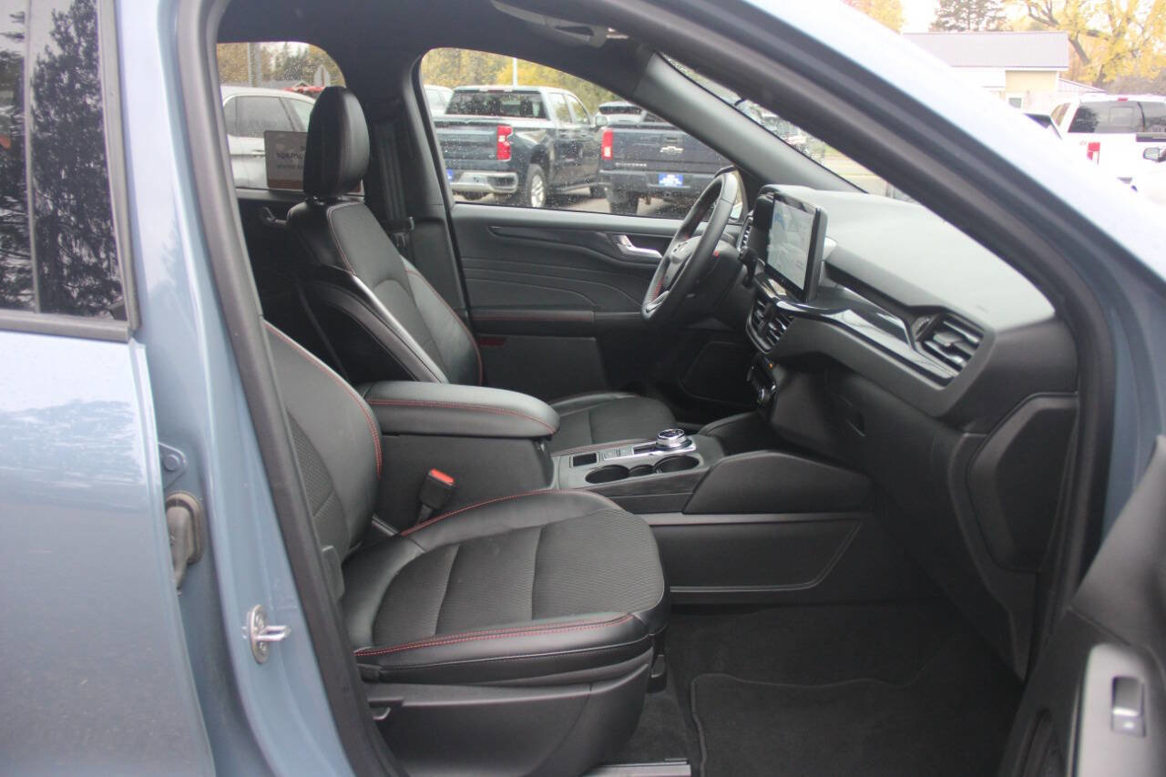 Certified 2024 Ford Escape ST-Line w/ Tech Pack #1 image 24