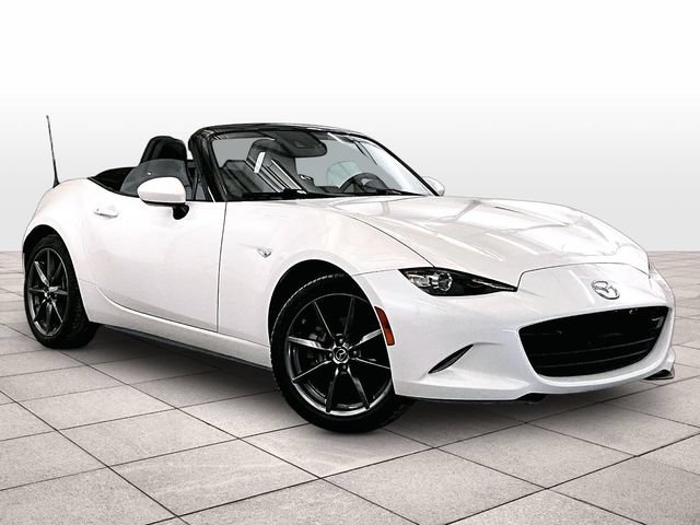 Used 2018 MAZDA MX-5 Miata Grand Touring RWD image 2