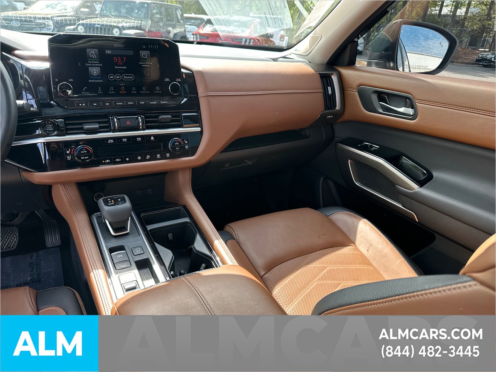 Used 2025 Nissan Pathfinder Platinum FWD image 20