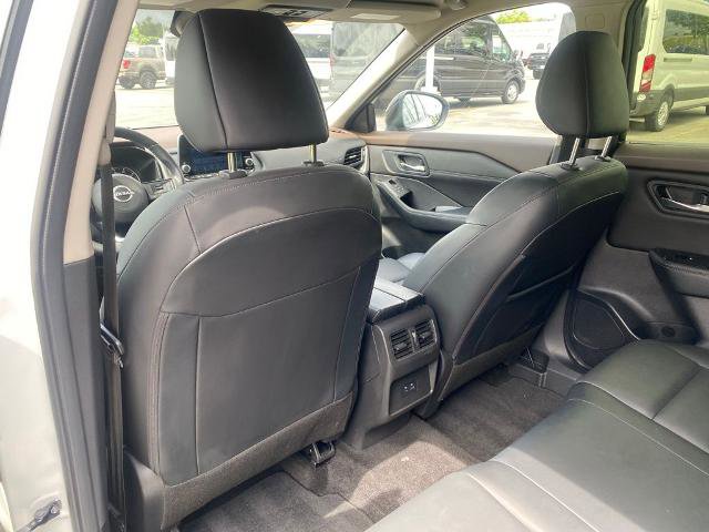 Used 2023 Nissan Rogue SV w/ SV Premium B Package AWD/4WD image 29