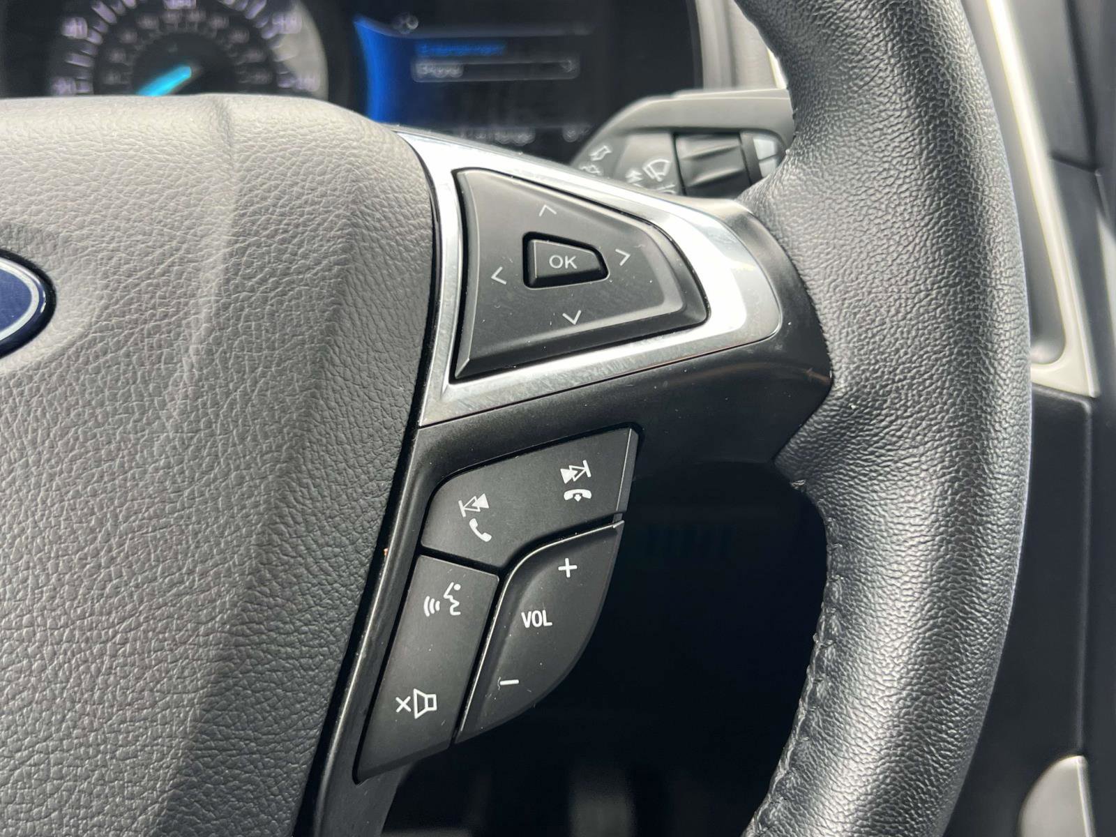 Certified 2024 Ford Edge SEL image 27