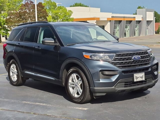 Certified 2023 Ford Explorer XLT RWD image 1