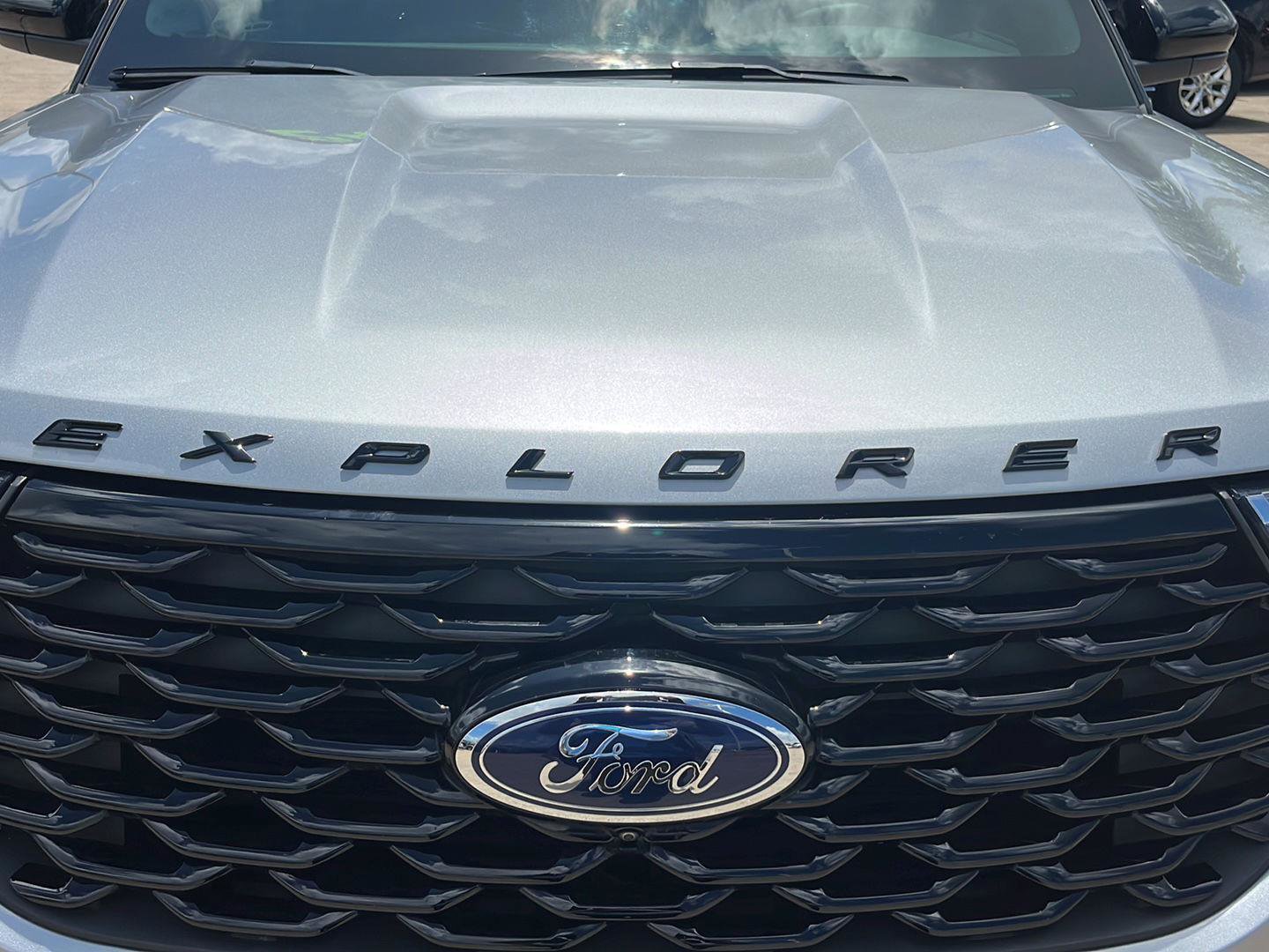 Certified 2024 Ford Explorer ST-Line w/ Class IV Trailer Tow Package RWD image 31