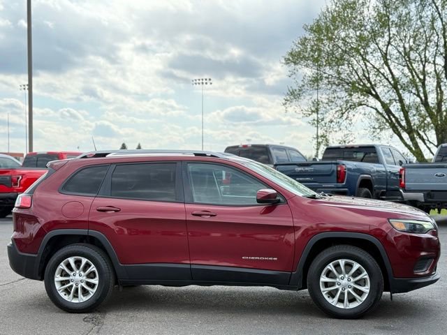 Used 2020 Jeep Cherokee Latitude w/ Cold Weather Group AWD/4WD image 34