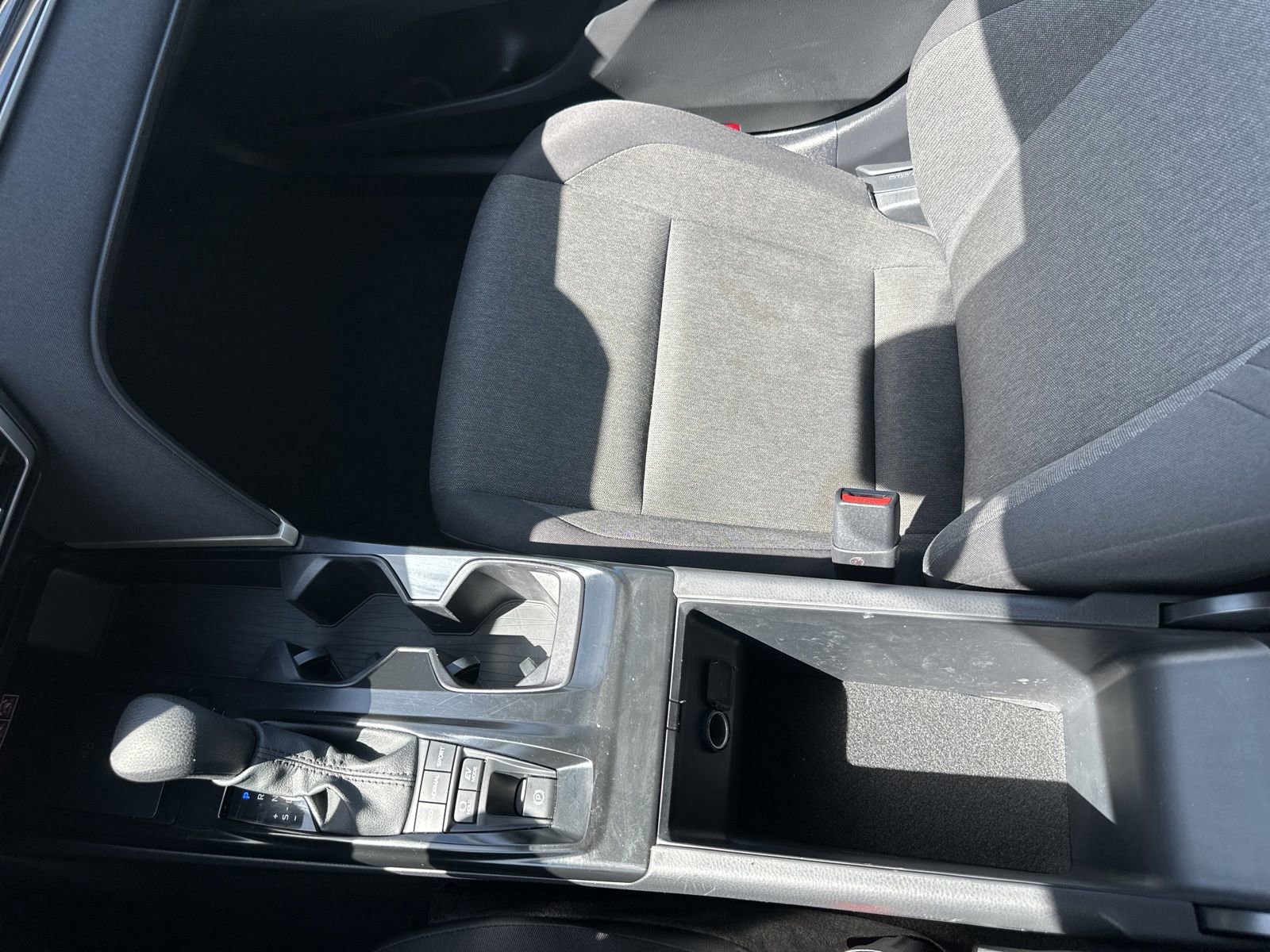 Used 2025 Toyota Camry LE image 23