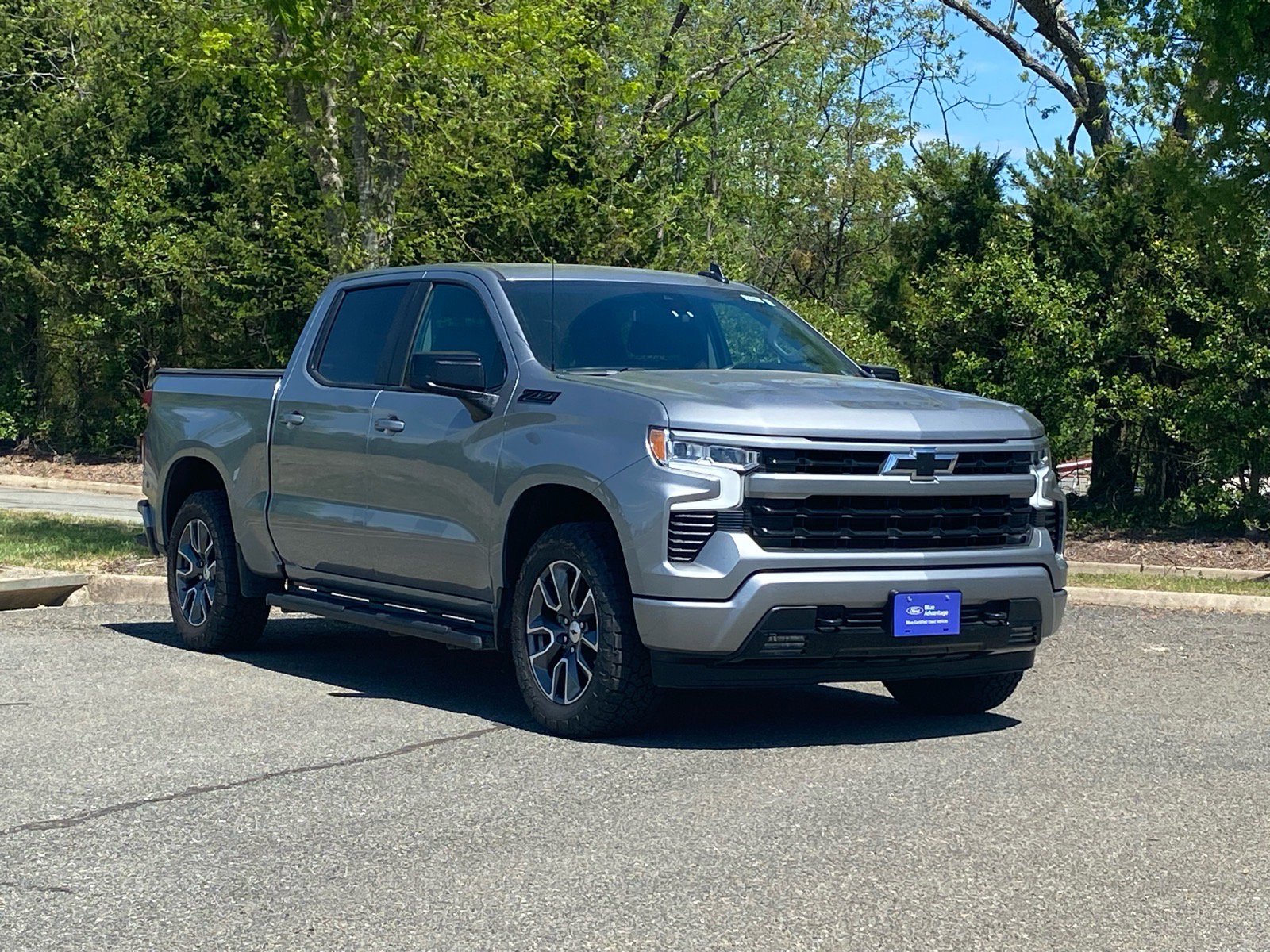 Used 2024 Chevrolet Silverado 1500 RST w/ Convenience Package II image 2