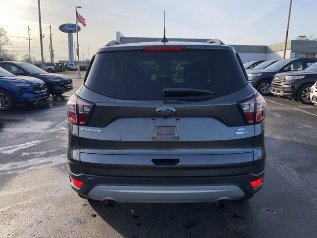 Certified 2018 Ford Escape SE w/ SE Sync 3 Package image 6