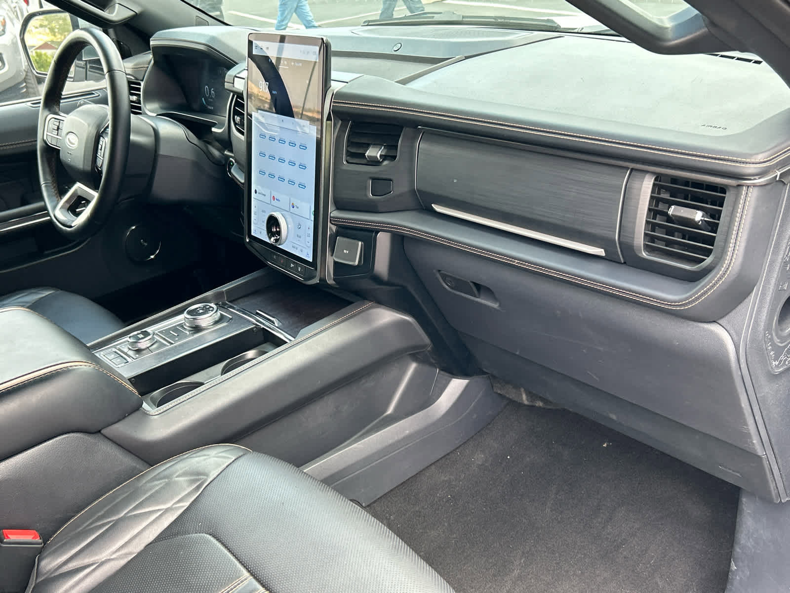 Certified 2024 Ford Expedition Max Platinum image 19