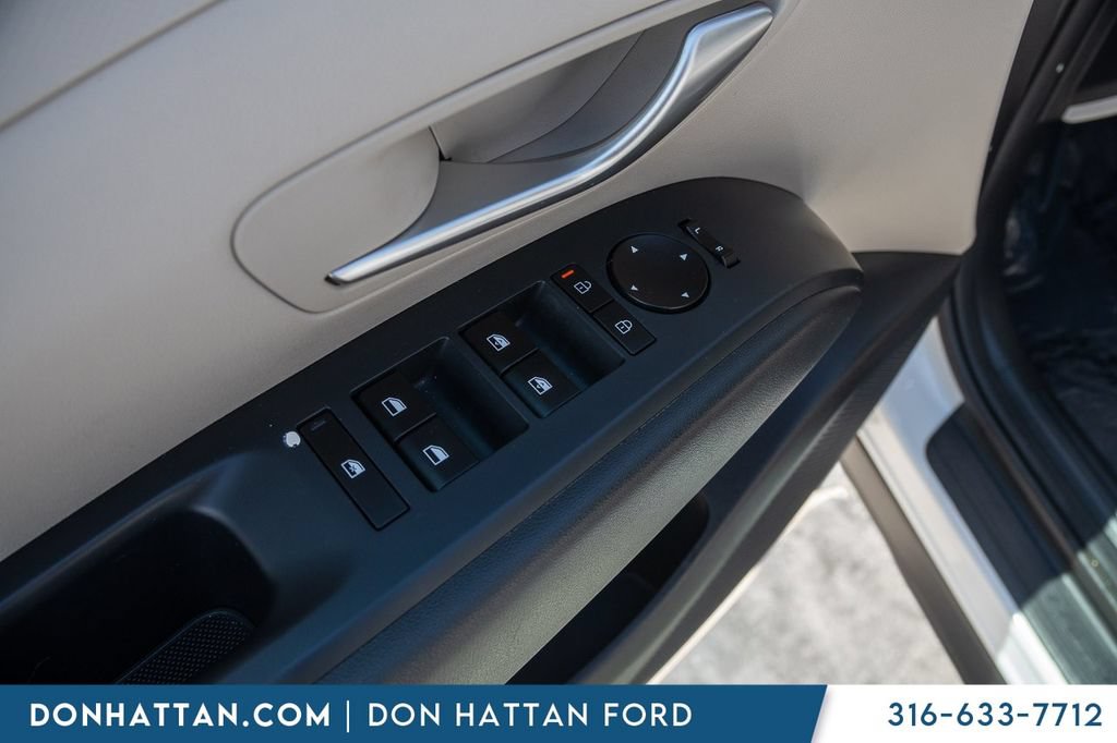 Used 2025 Hyundai Tucson SEL FWD image 17