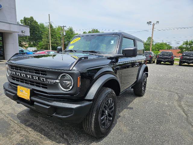 Certified 2025 Ford Bronco 2-Door AWD/4WD image 1