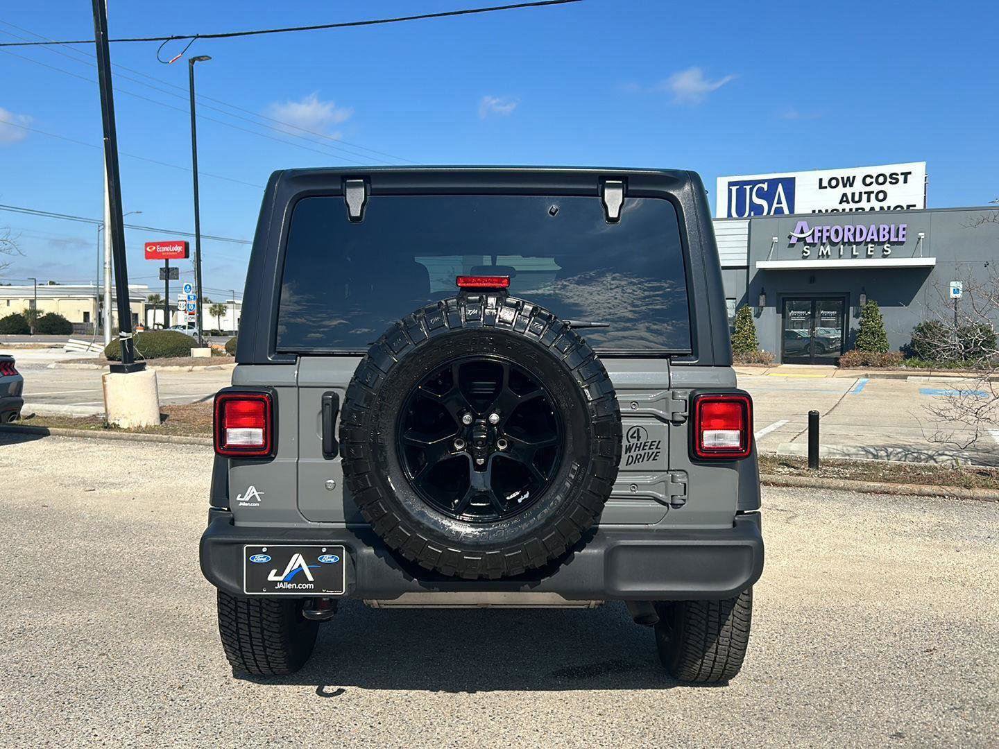 Used 2021 Jeep Wrangler Sport image 6