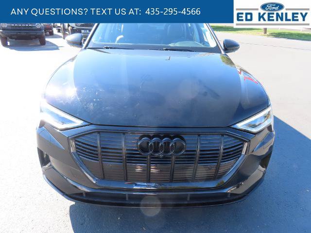 Used 2022 Audi e-tron Premium AWD/4WD image 24