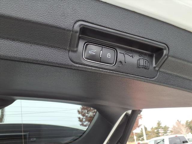 Certified 2022 Ford Explorer XLT w/ Equipment Group 202A image 7