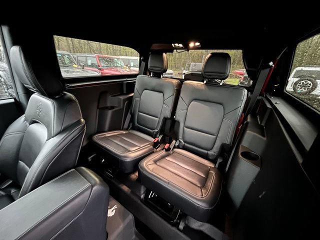 Certified 2025 Ford Bronco Badlands AWD/4WD image 17