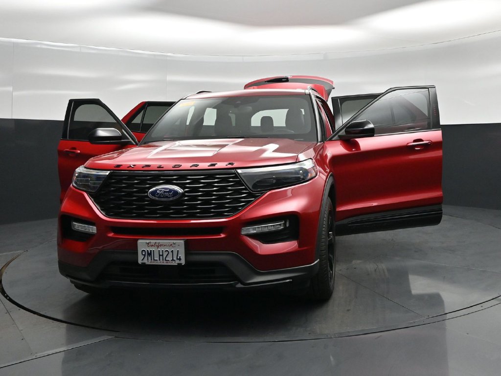 Certified 2024 Ford Explorer ST-Line w/ Class IV Trailer Tow Package RWD image 32