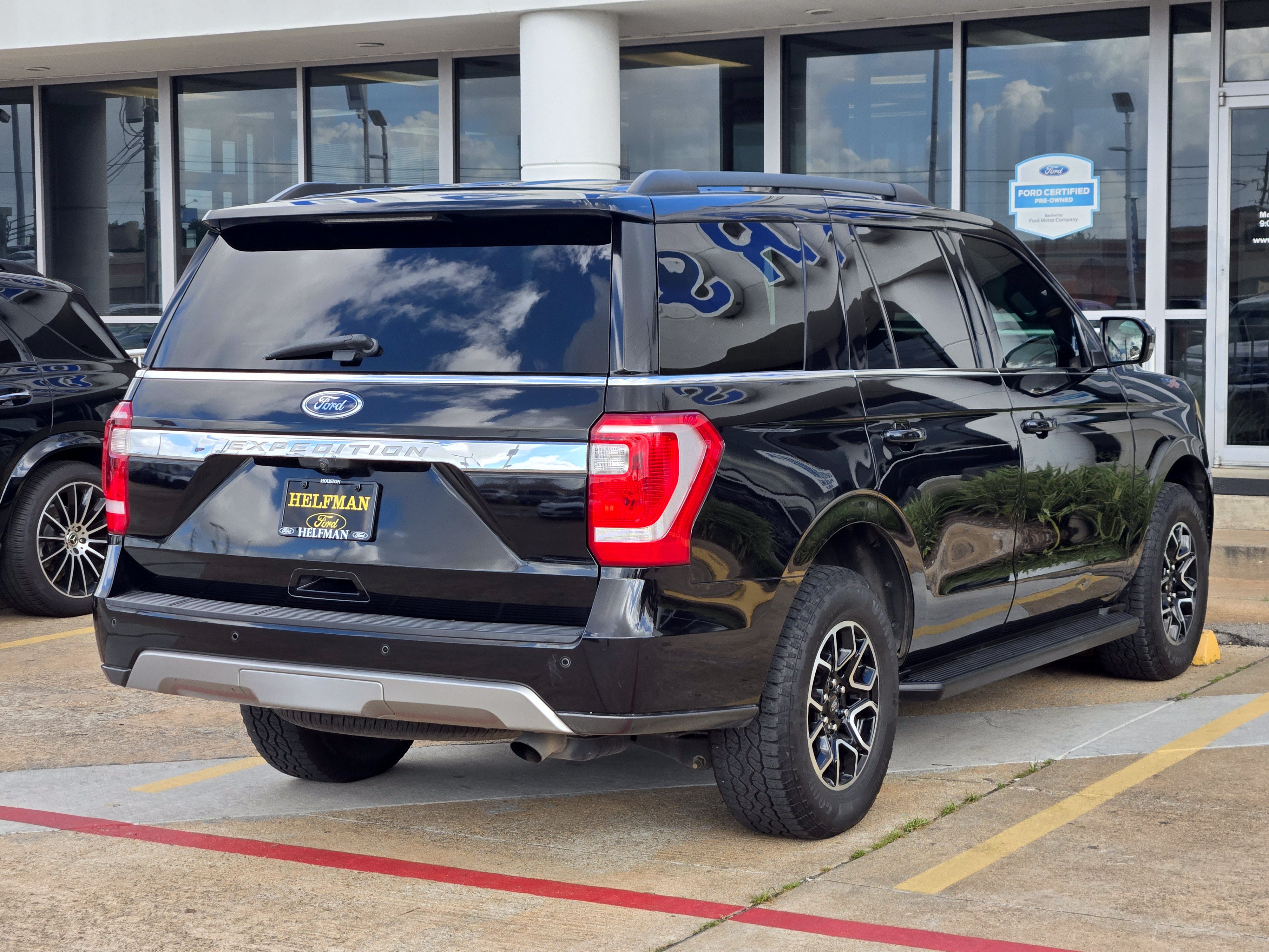 Certified 2020 Ford Expedition XLT w/ Equipment Group 201A RWD image 4