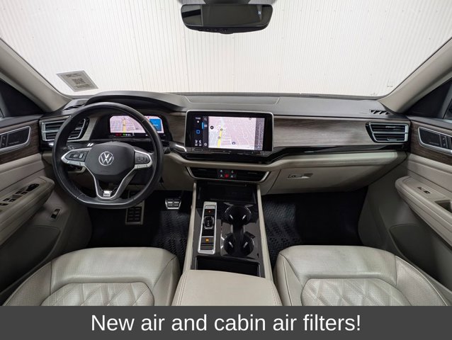 Used 2024 Volkswagen Atlas SEL Premium R-Line AWD/4WD image 3
