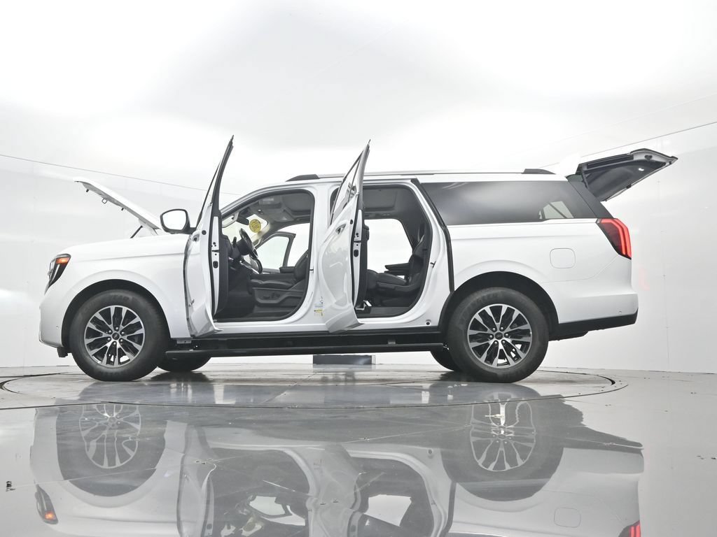 Certified 2025 Ford Expedition Max Platinum AWD/4WD image 47