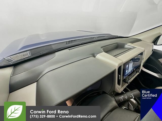 Used 2025 Nissan Frontier SV AWD/4WD image 11