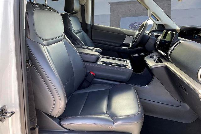 Certified 2025 Ford Expedition Active AWD/4WD image 29
