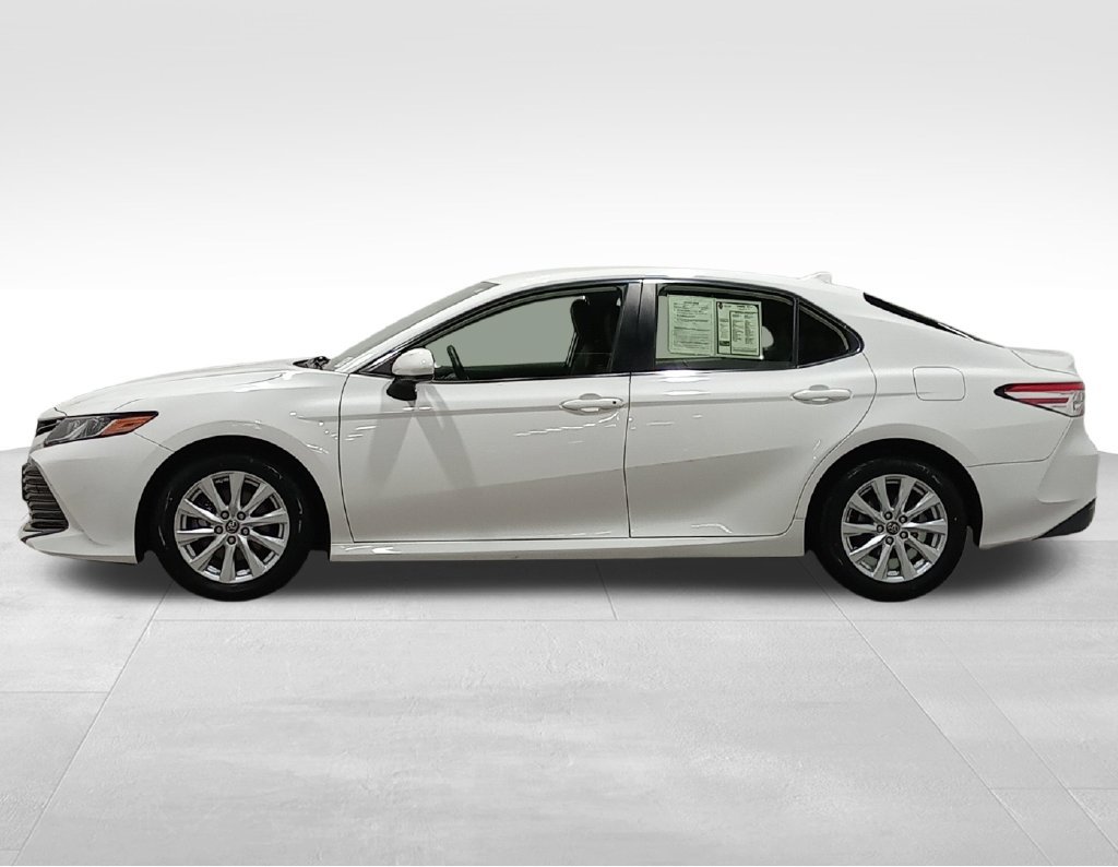 Used 2019 Toyota Camry LE FWD image 8