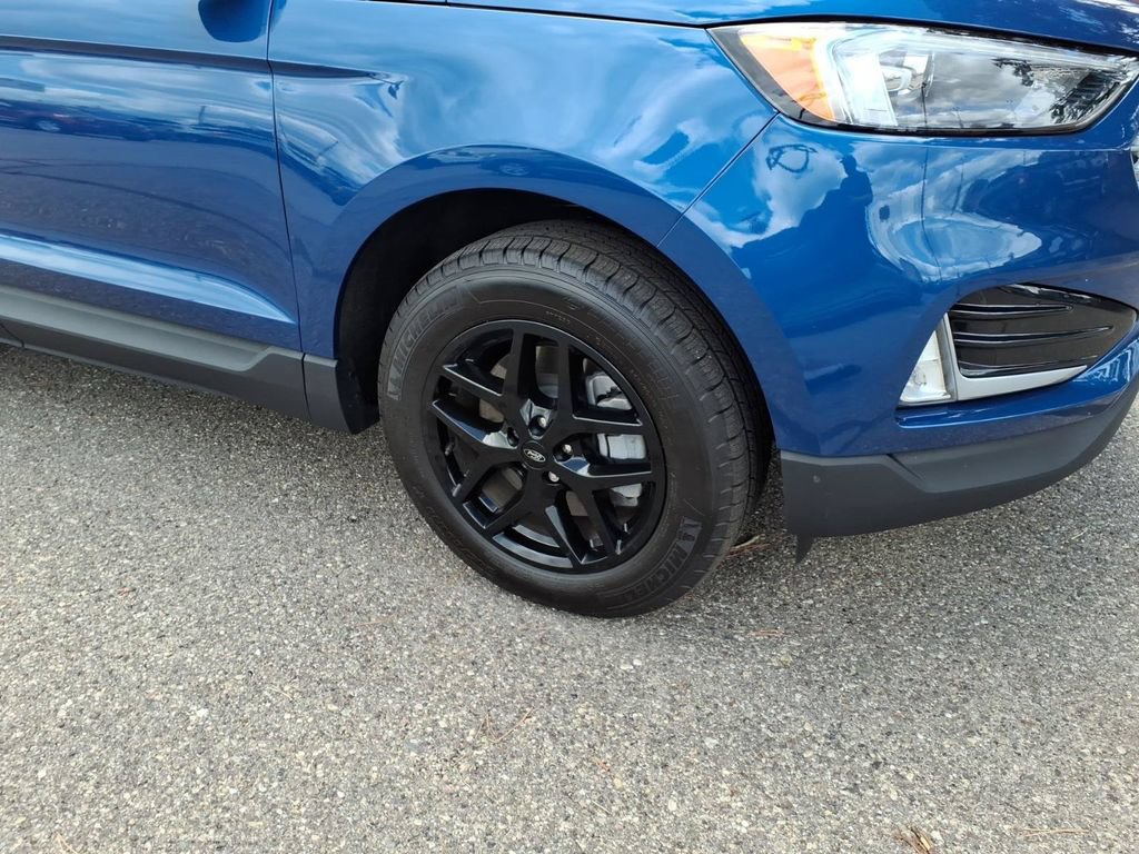 Certified 2023 Ford Edge SEL w/ Convenience Package AWD/4WD image 5