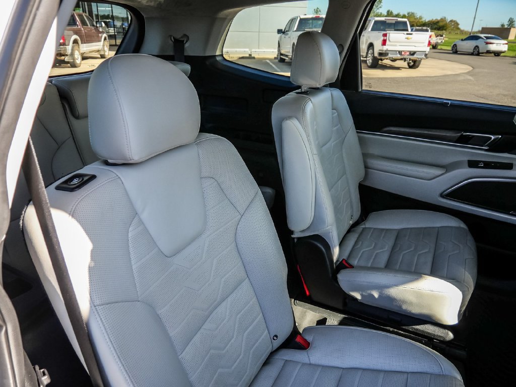 Used 2022 Kia Telluride SX w/ SX Prestige Package AWD/4WD image 30