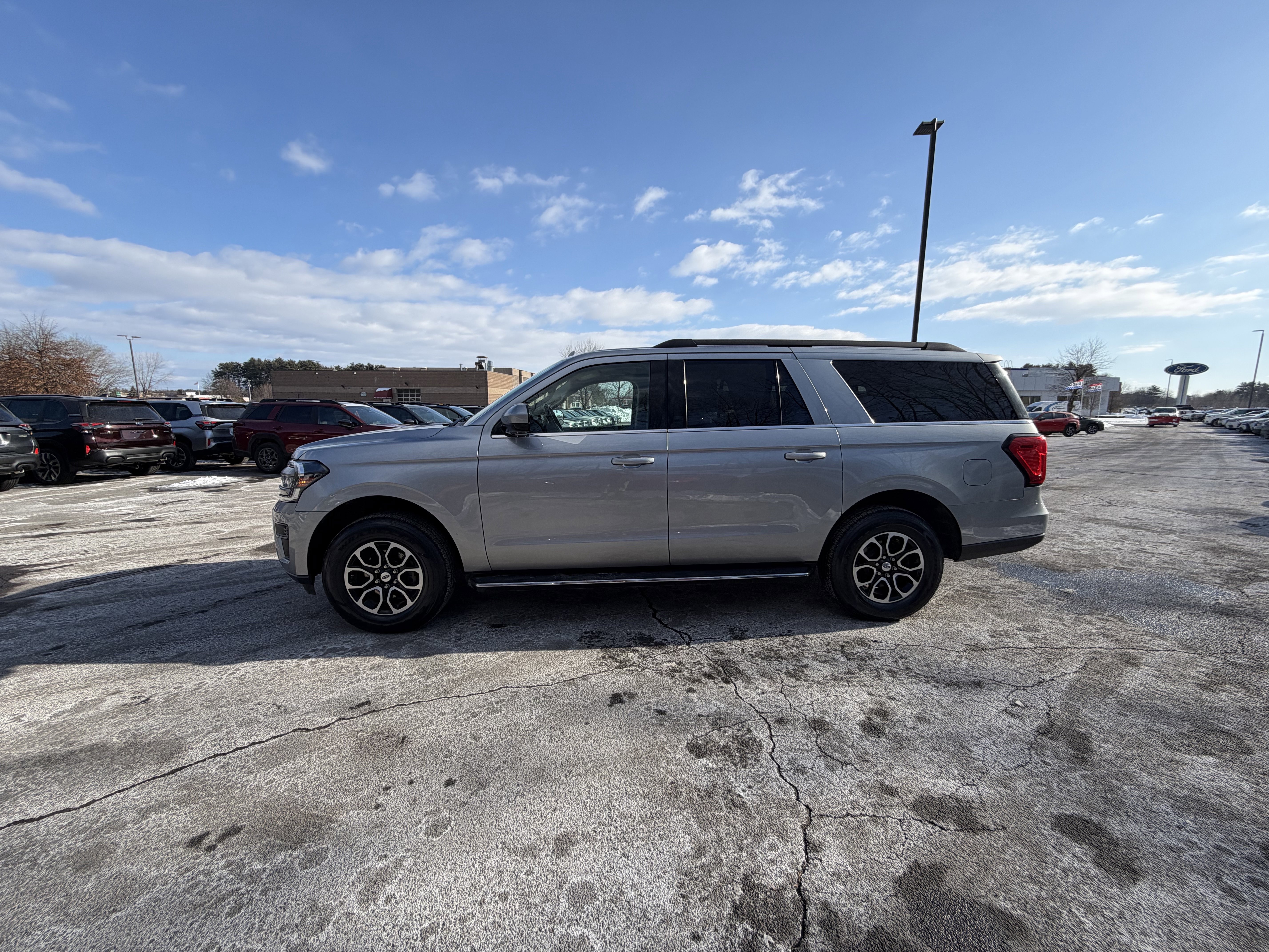 Certified 2022 Ford Expedition Max XLT image 7