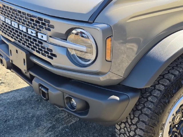 Certified 2025 Ford Bronco Badlands w/ Sasquatch Package AWD/4WD image 9