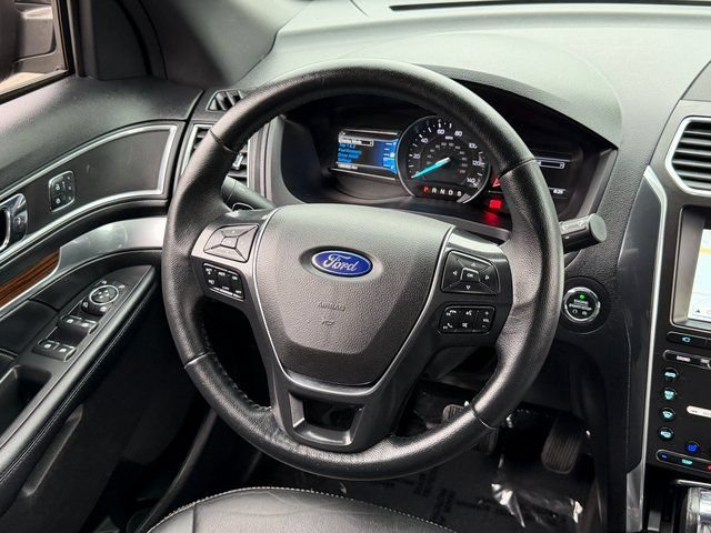 Certified 2017 Ford Explorer Limited AWD/4WD image 18