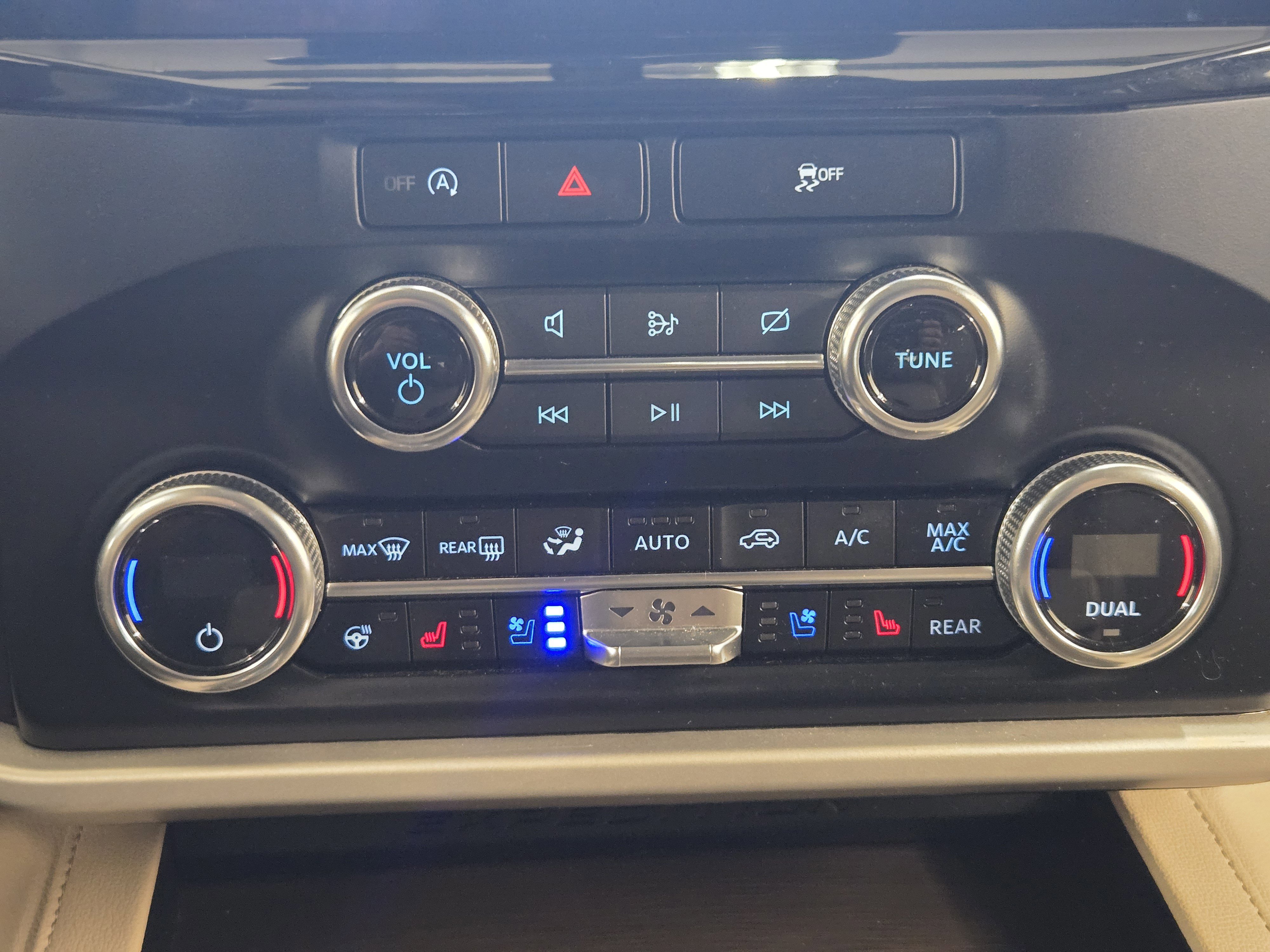 Certified 2024 Ford Expedition Limited RWD image 19