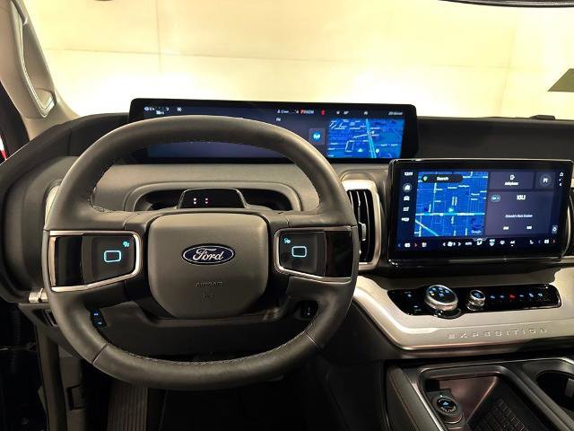 Certified 2025 Ford Expedition Active image 11