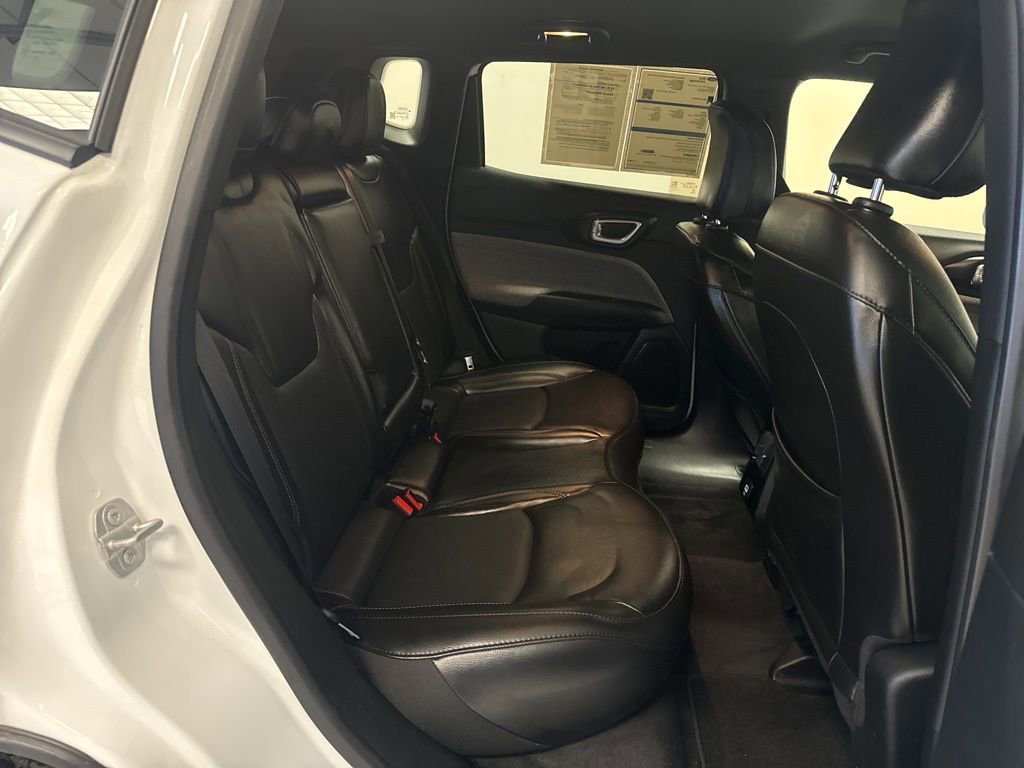 Used 2023 Jeep Compass Latitude image 31