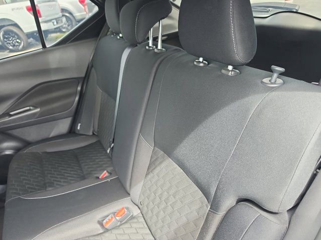 Used 2023 Nissan Kicks SV image 12