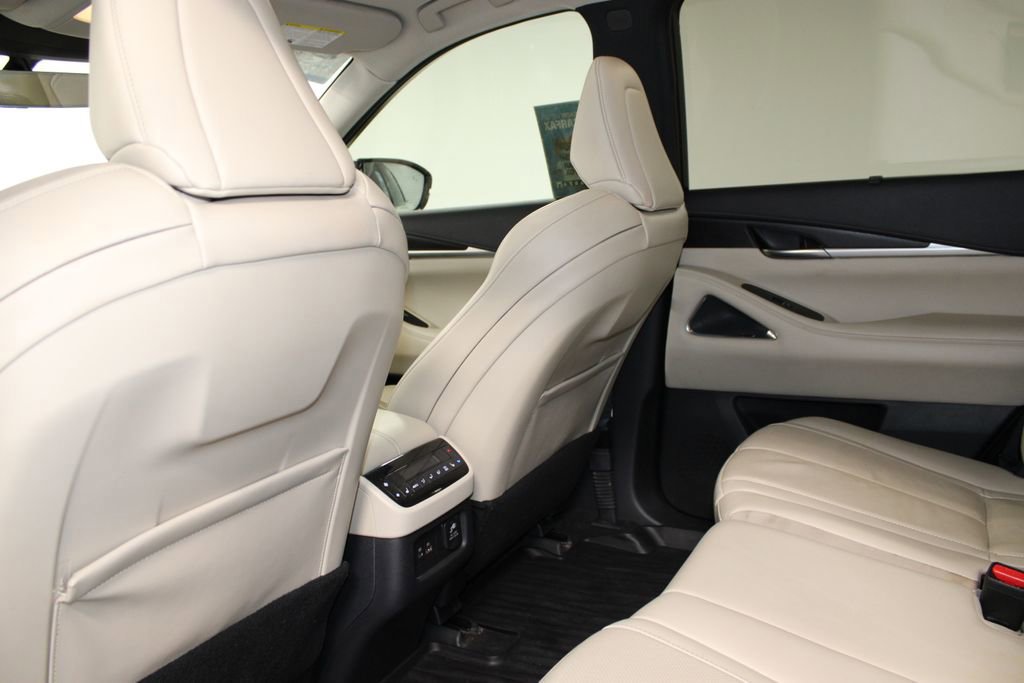 Used 2023 INFINITI QX60 Sensory w/ Cargo Package image 30